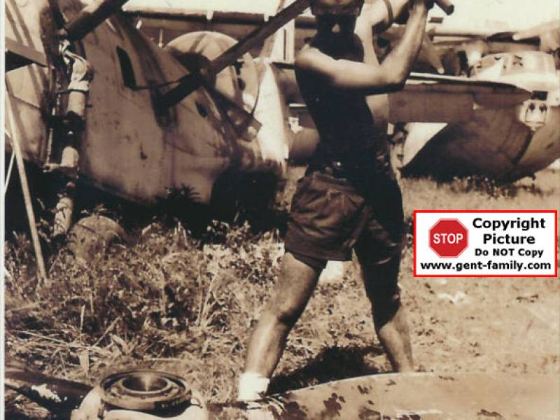 catalinagraveyardjuly1952_004_walker.jpg
