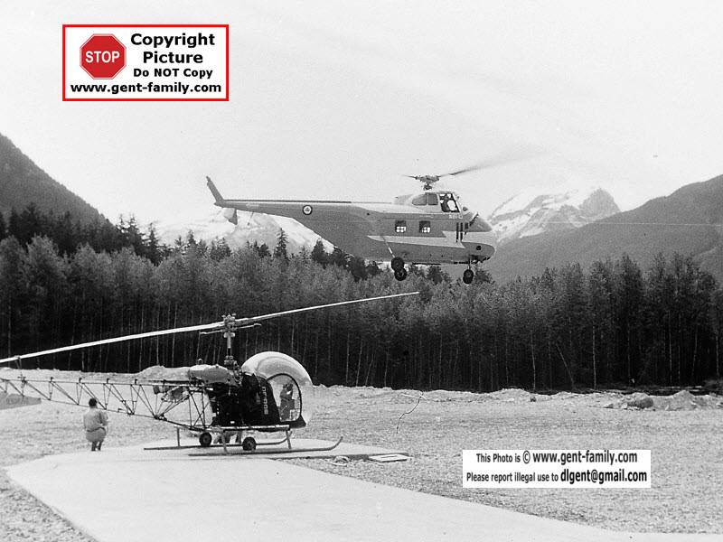 sikorsky_helicopter_taking_off.jpg