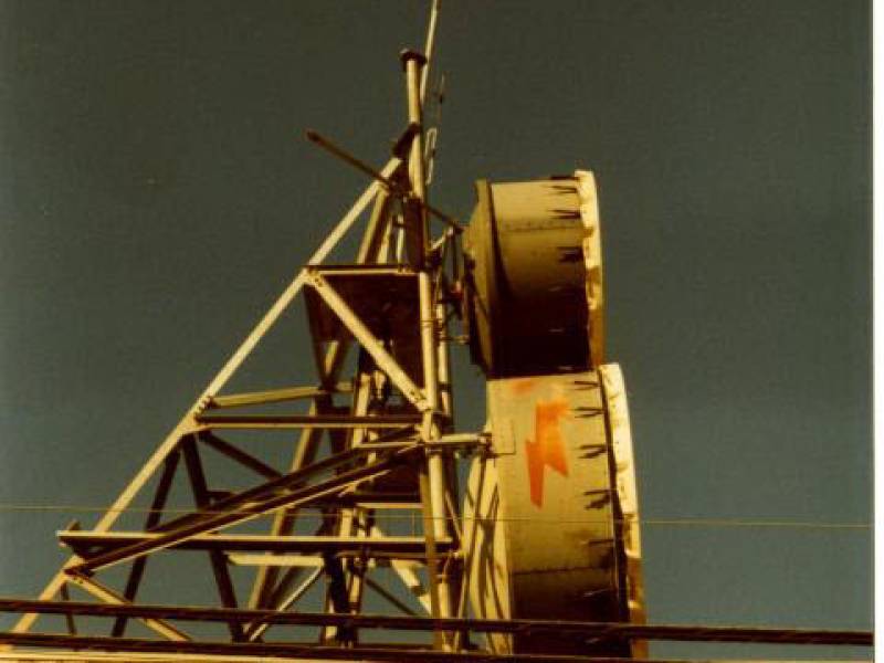 terrace_dishes_on_roof.jpg