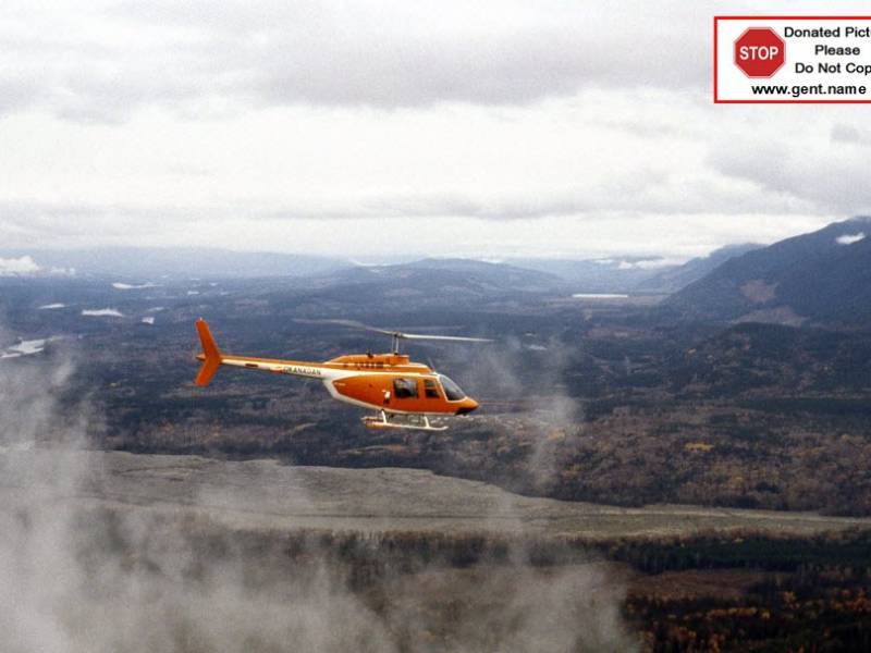 okanagan_helicopter_over_lava_beds_img145.jpg