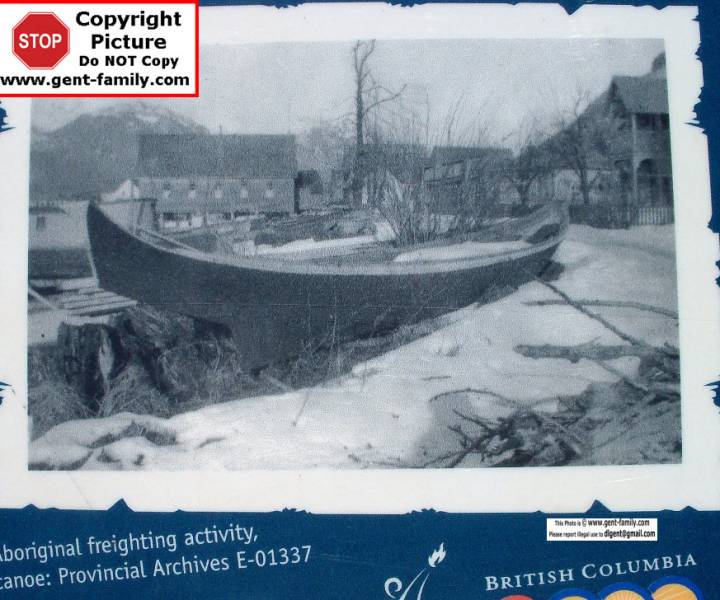 101_1908_freighting_canoe.jpg