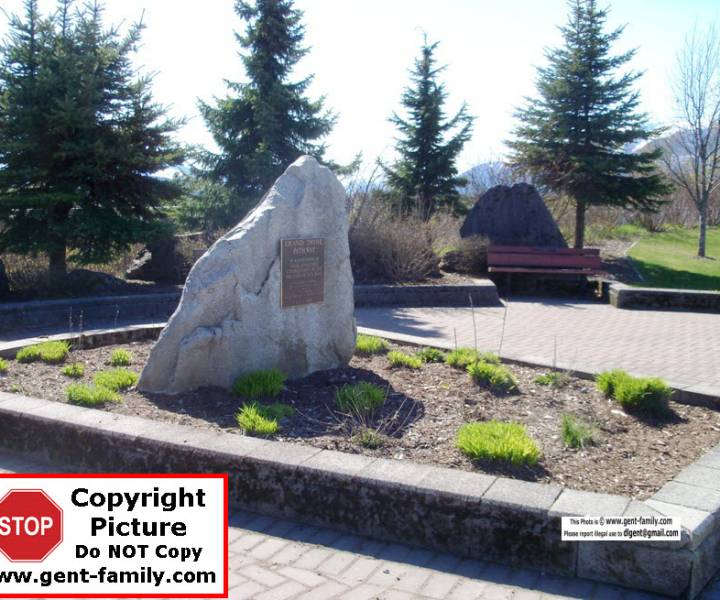 101_1927_grand_trunk_pathway_circle.jpg