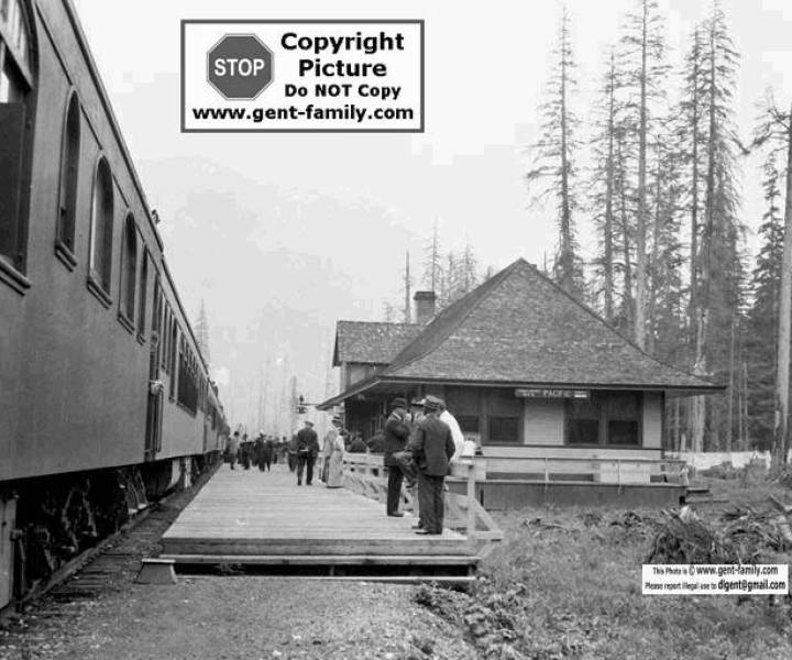 a011225pacificstation.jpg