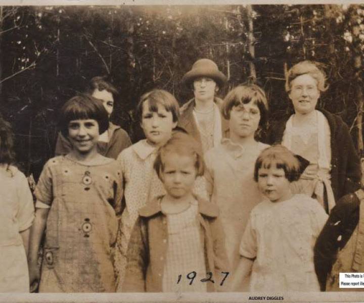 children_in_dorreen_1927_no1.jpg