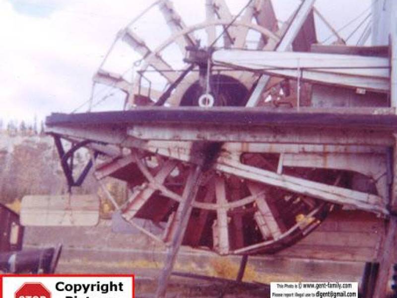 paddlewheel_unknown_ship_ca_1964.jpg