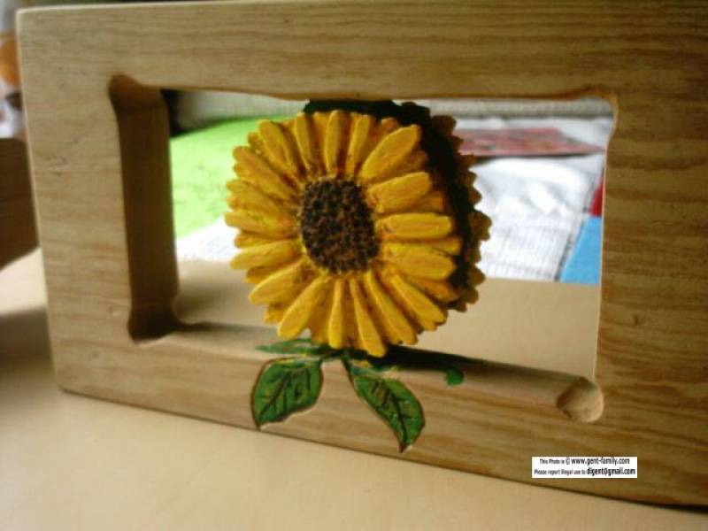 amber_s_sunflower_center_2_unfinished.jpg