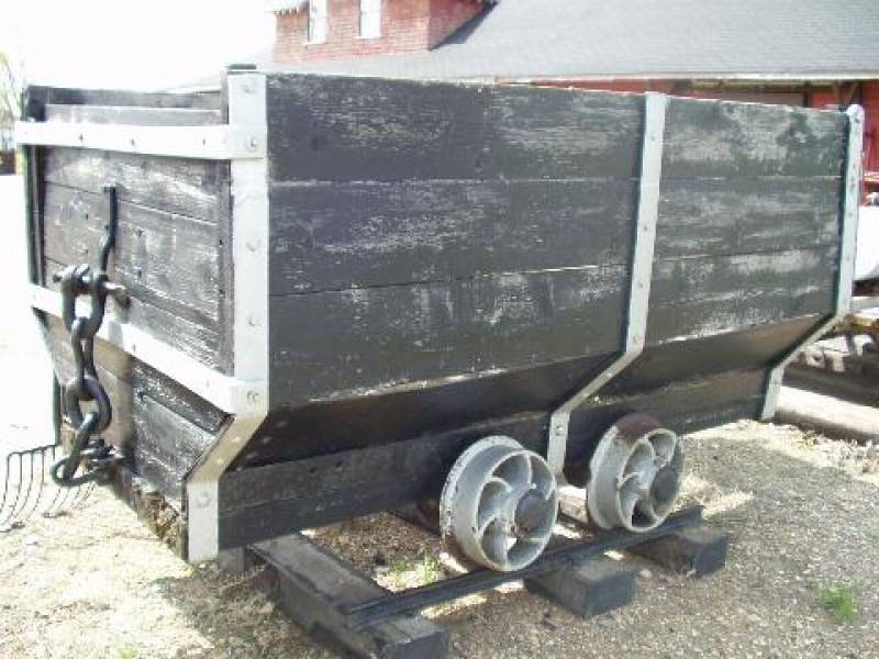 2003coalcarbienfaitmuseumsideview.jpg