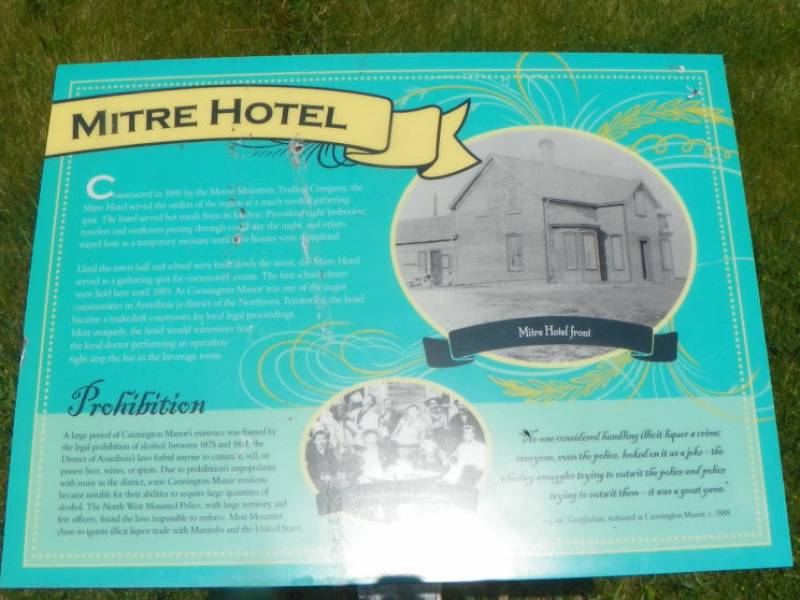 mitrehotelsign.jpg