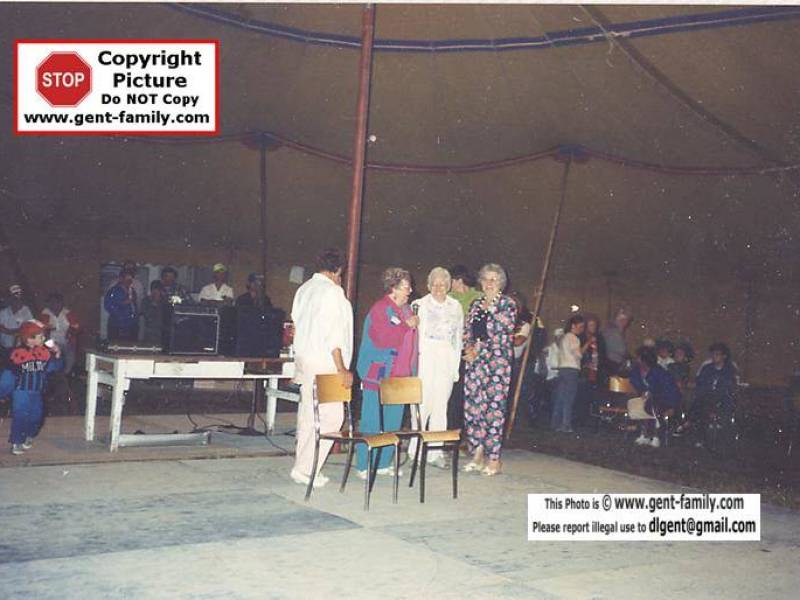 ossa_school_inside_tent_1991_reunion.jpg