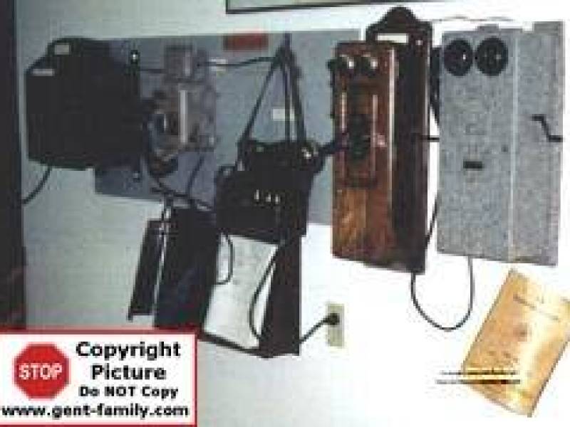 bienfaitmuseumphones.jpg