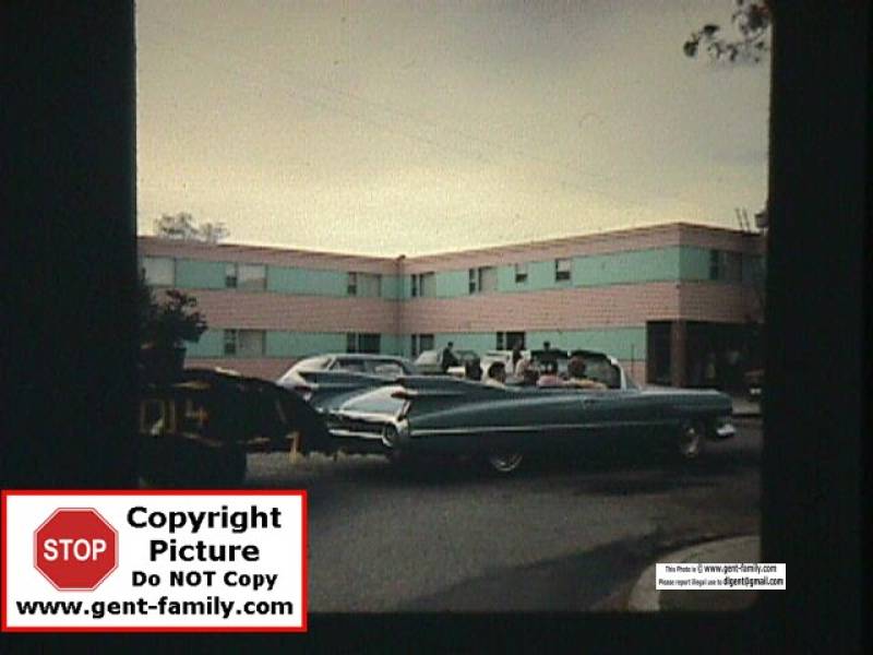 1967parade_uptownmotel.jpg