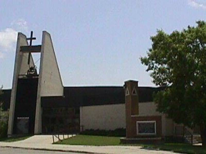estevan_trinity_lutheran_church_1999.jpg