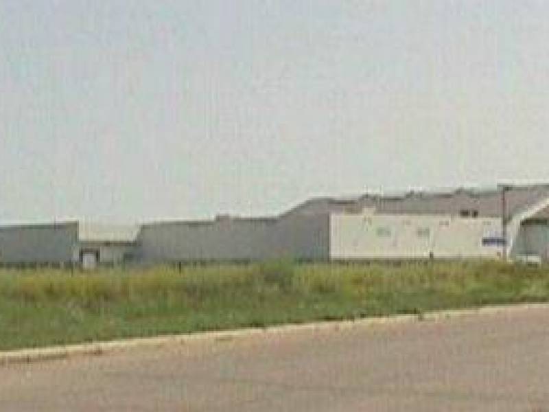 newwholesaleclubstoreeastendofhillside.jpg