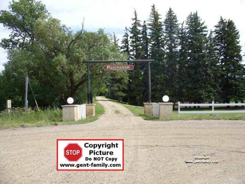 riverdene_sign.jpg