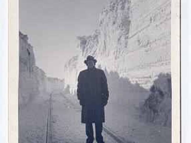 snow_drift_1947_near_estevan.jpg