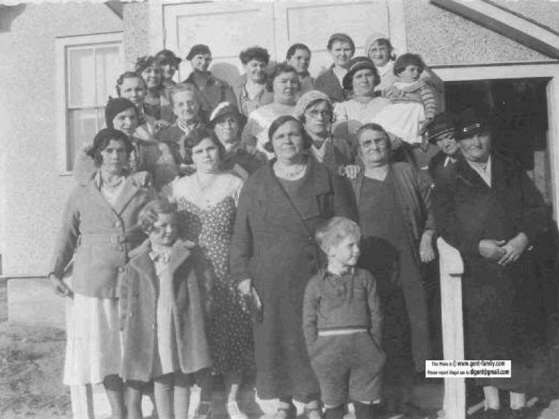 womens_mission_circle_pic_2.jpg