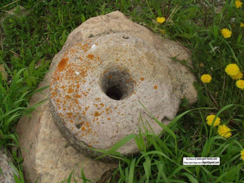2003rocheperceeindianartifact.jpg