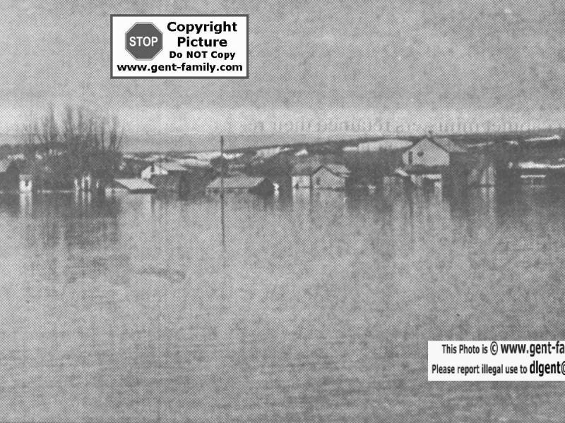 roche_percee_flood_apr_1943.jpg